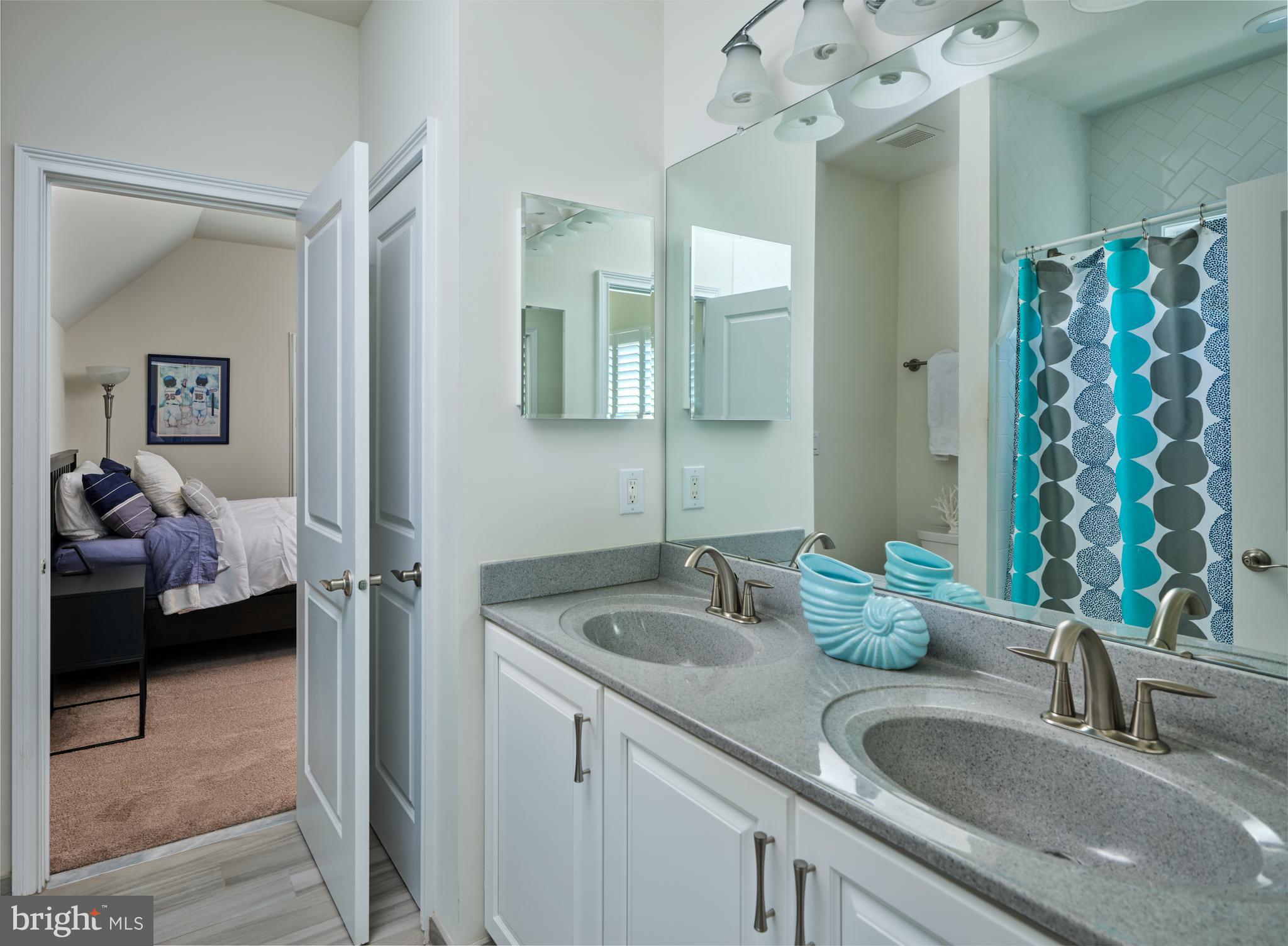 ESTATE AT MILL CREEK - Residential