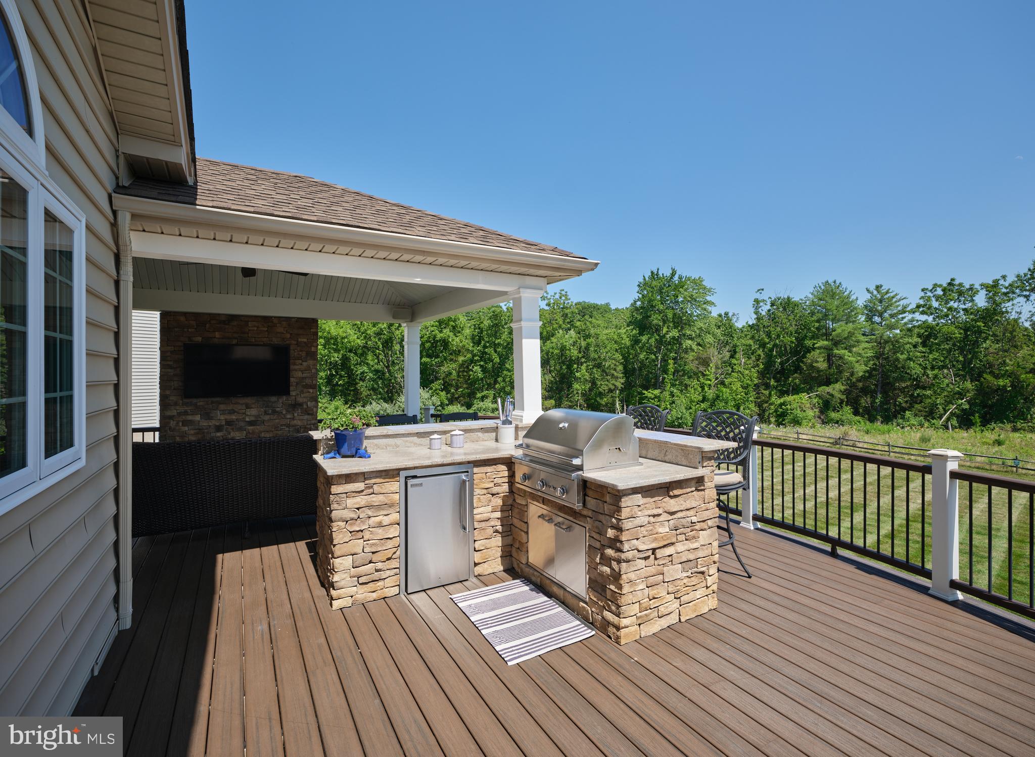 ESTATE AT MILL CREEK - Residential