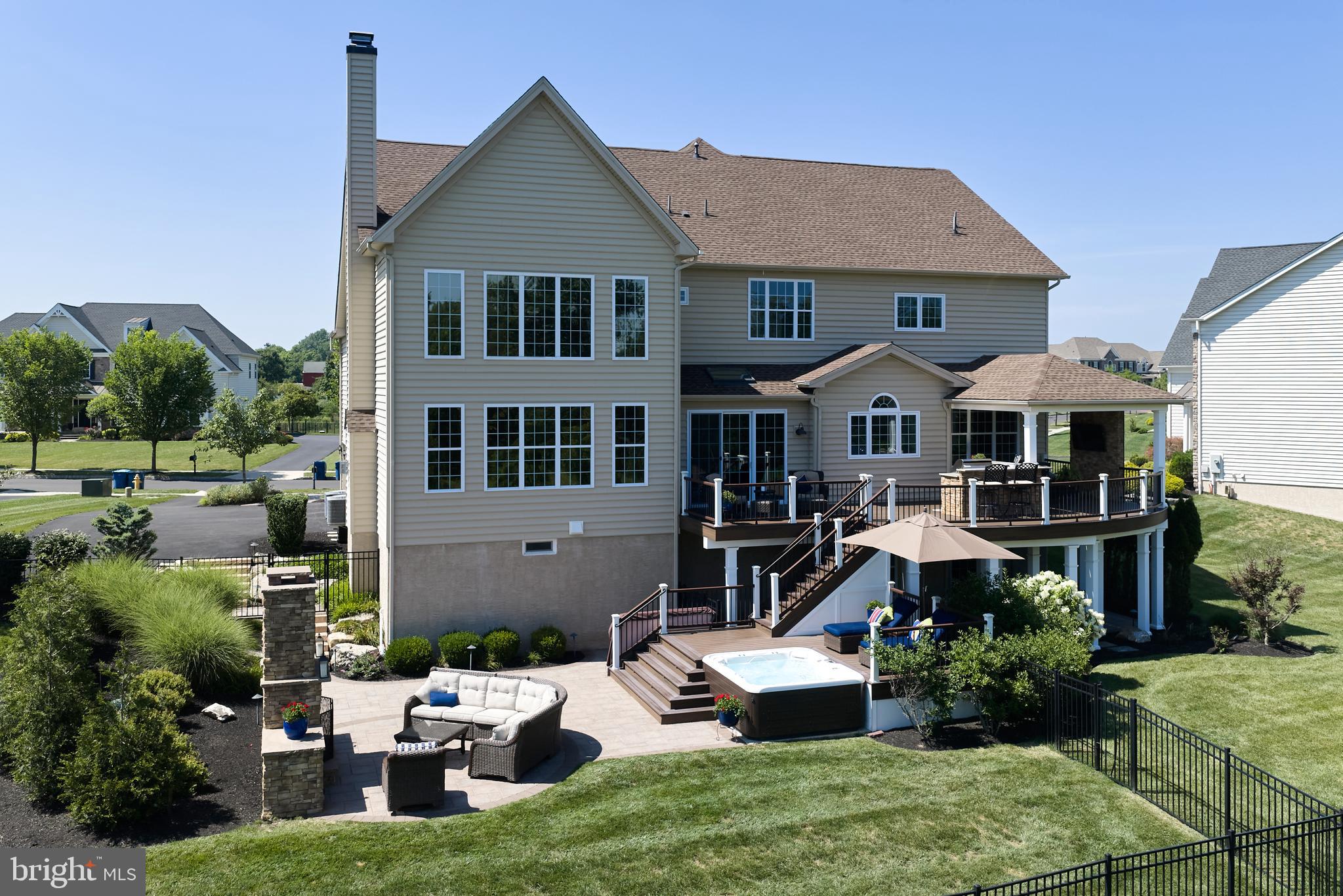 ESTATE AT MILL CREEK - Residential