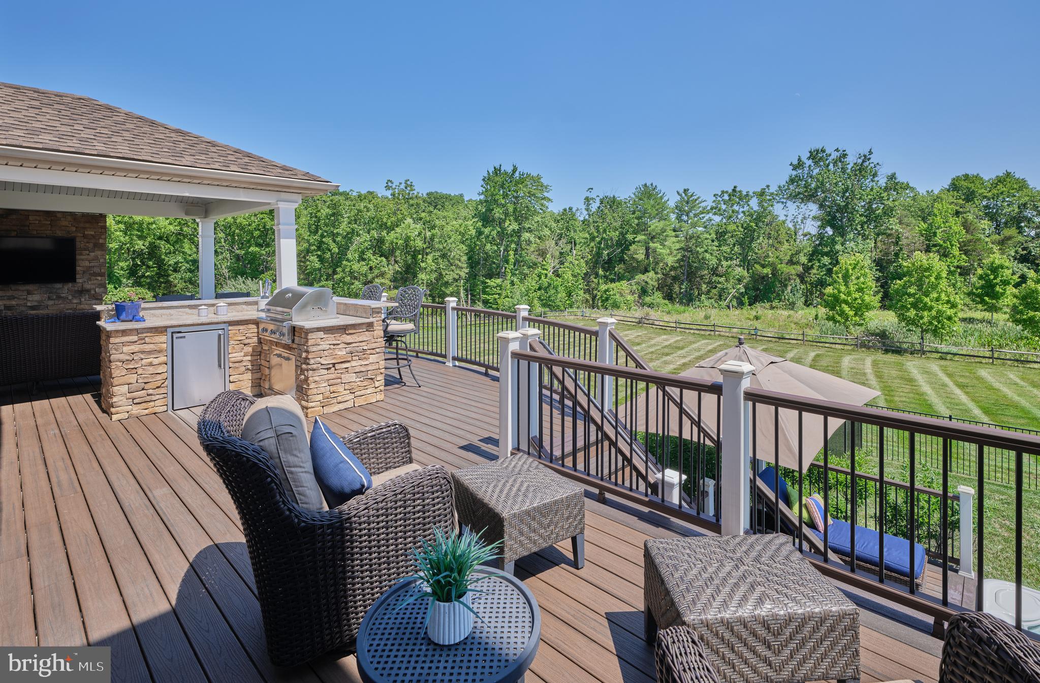 ESTATE AT MILL CREEK - Residential