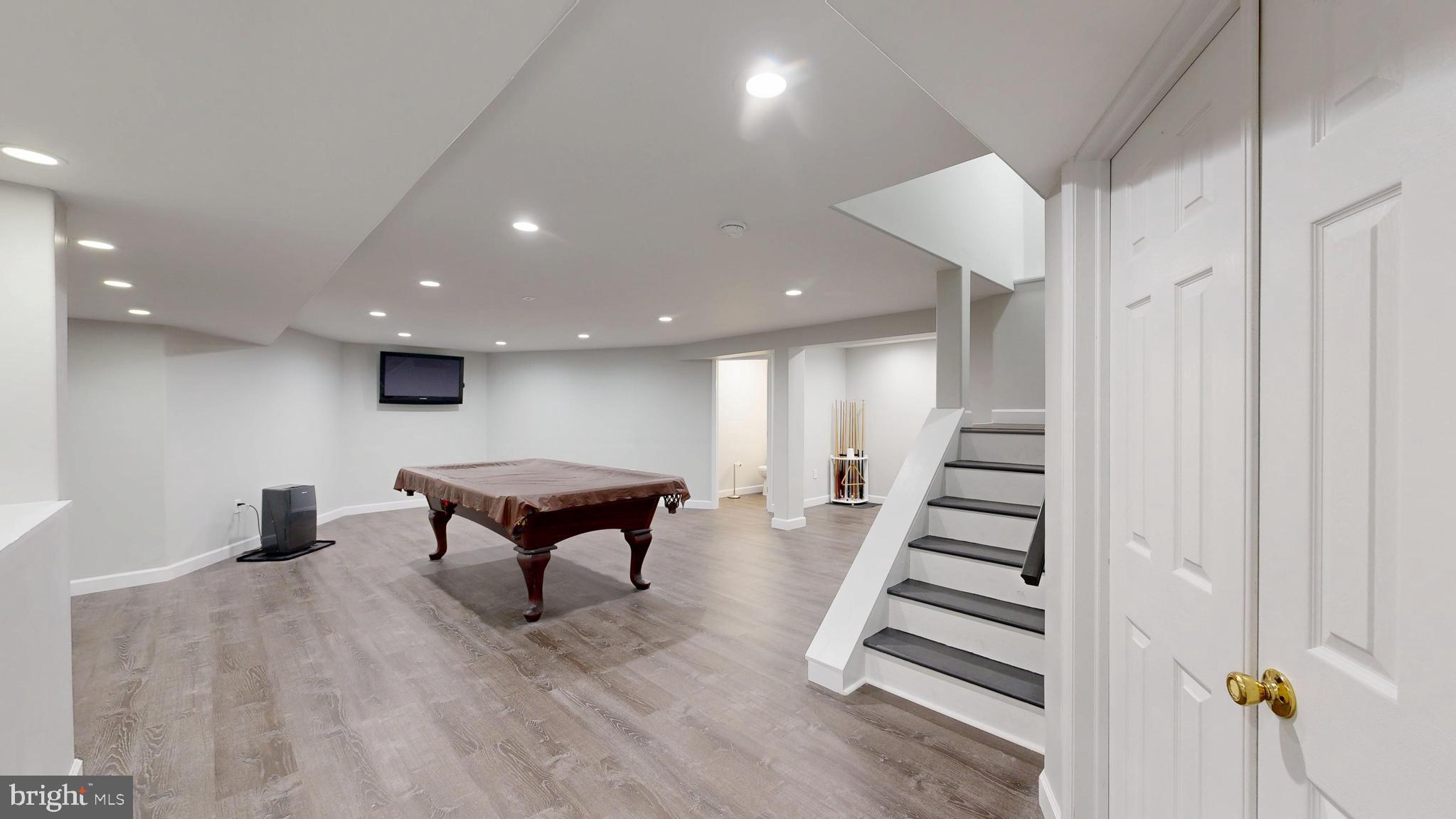 WESTSIDE HUNT - Residential