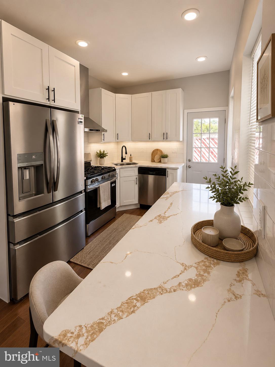 PORT RICHMOND - Residential