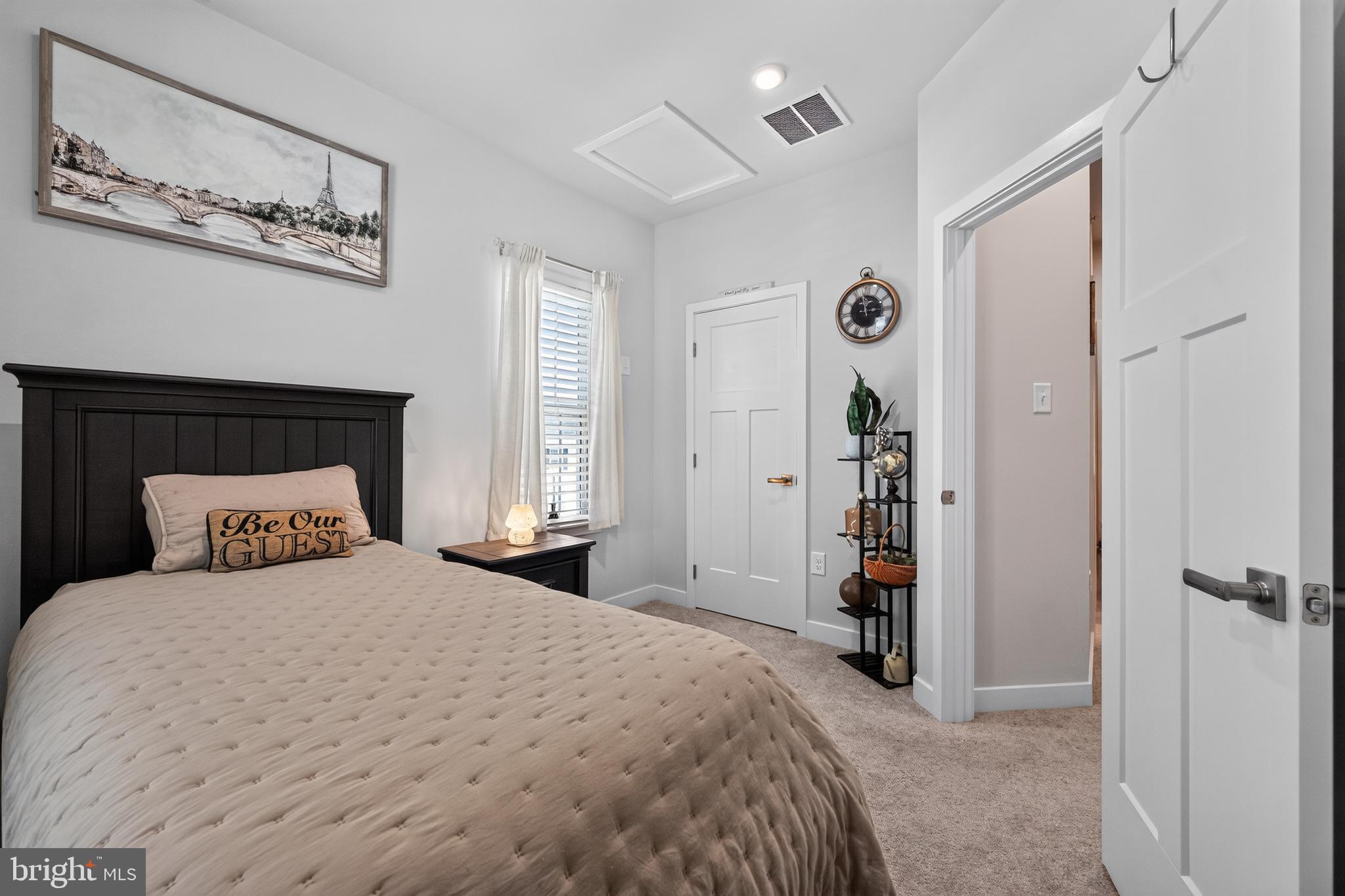 FOXWOOD RIDGE - Residential
