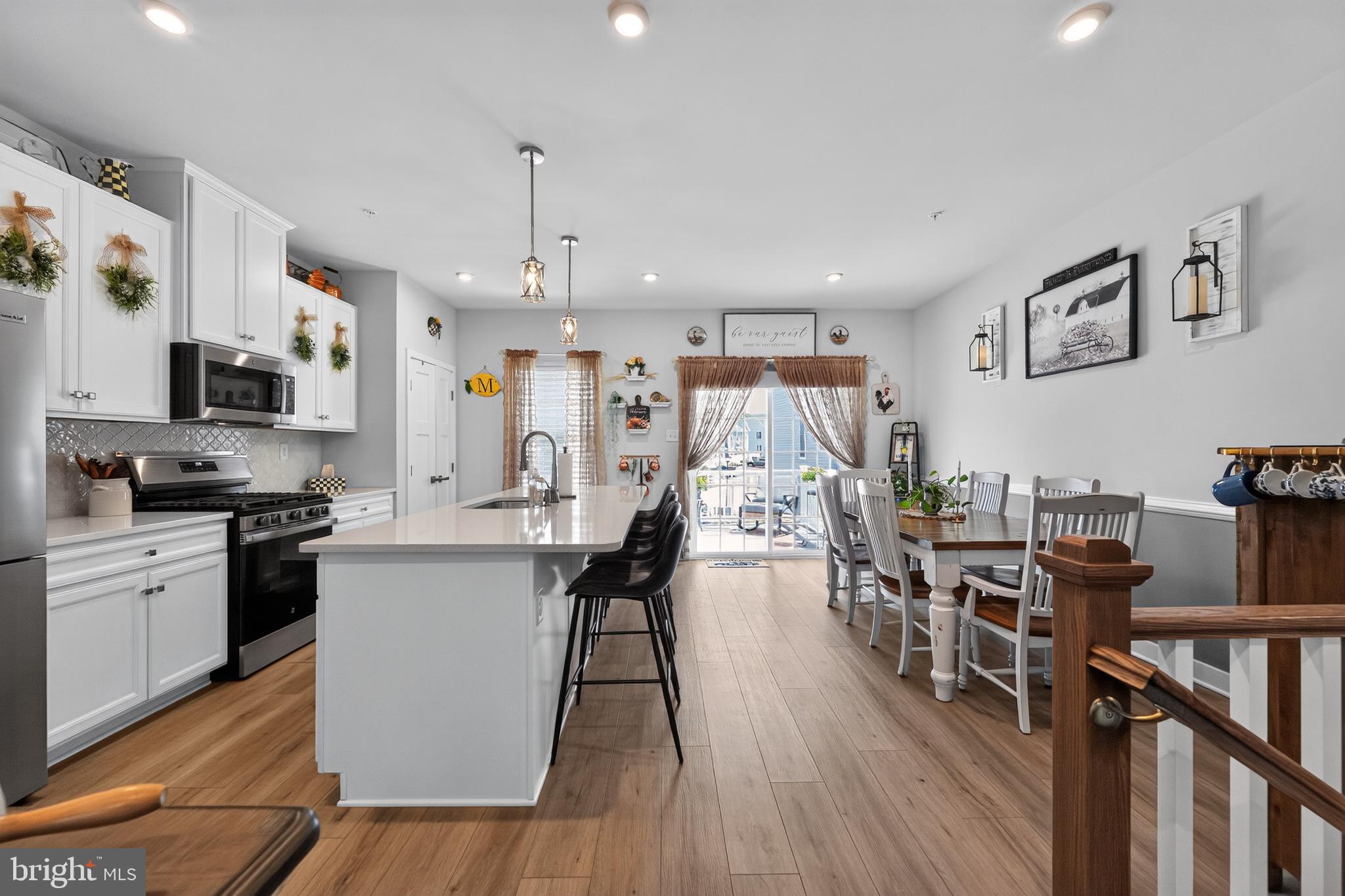 FOXWOOD RIDGE - Residential
