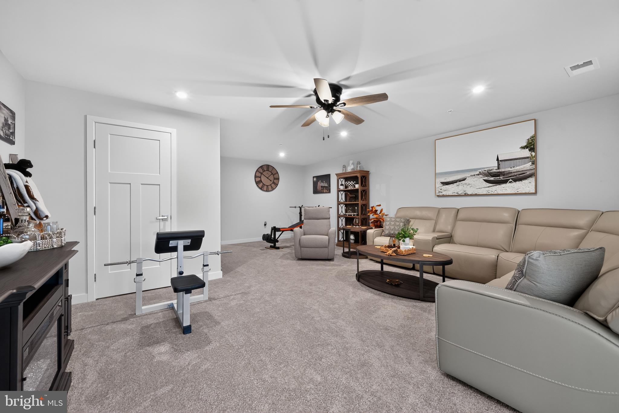 FOXWOOD RIDGE - Residential
