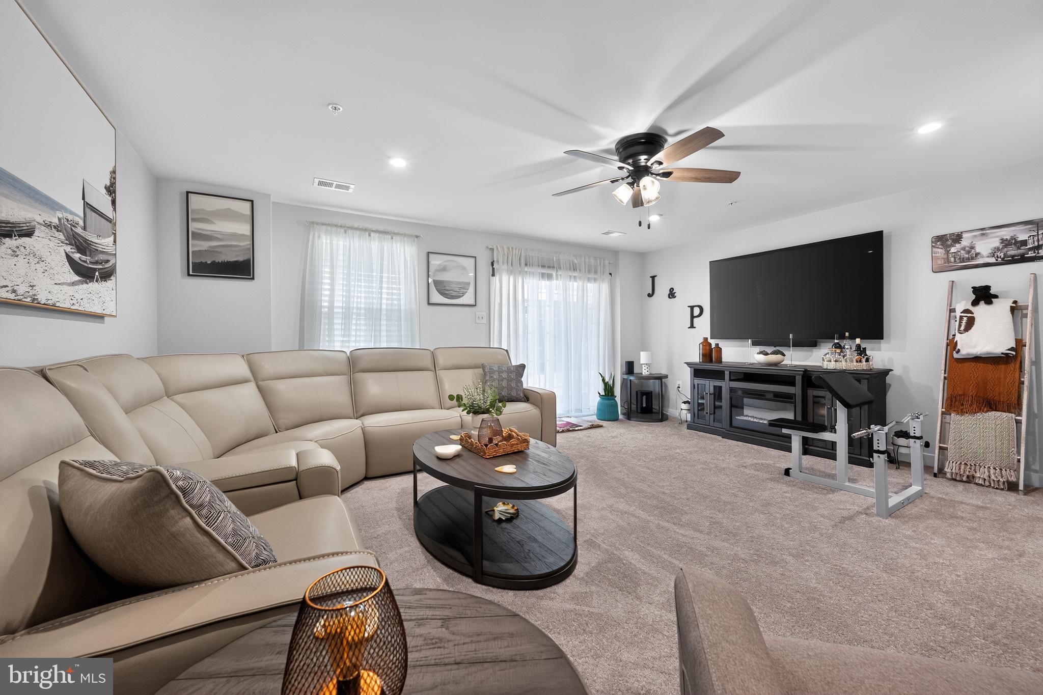 FOXWOOD RIDGE - Residential