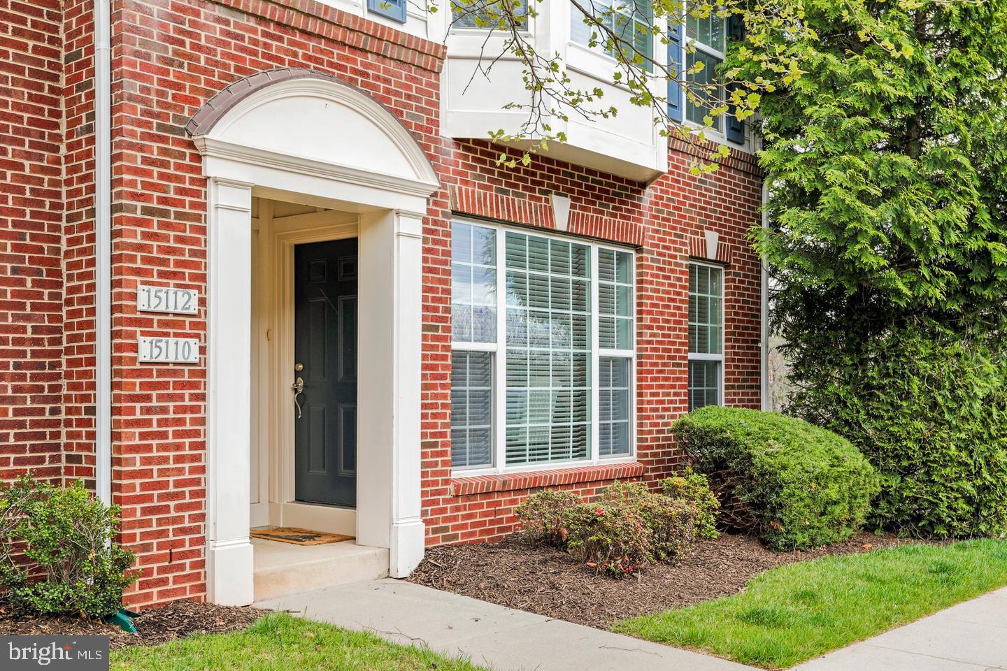 STUNNING END UNIT! First floor! 3 Bedroom, 2.5 Bathrooms with one car garage, 1561 sq feet, Open floor plan, hardwood floors on the main level, granite tops, stainless appliances, master suite & bath, dual sinks, ceramic tile, walk in closet.  2nd & 3rd BRs, w/ closet organizers. Convenient to I66, Rt 15 & Rt 29.