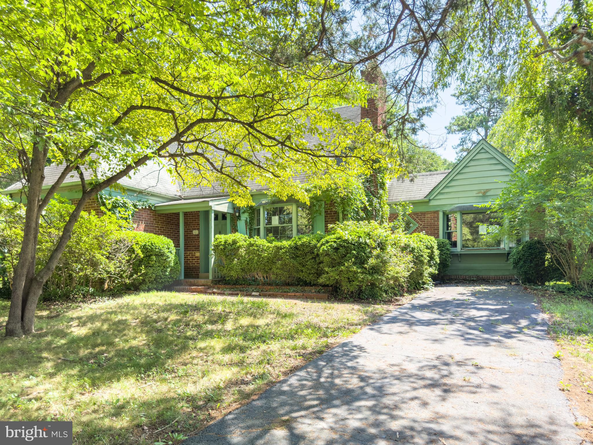 An exceptional opportunity to build and design the home you've always envisioned on a beautiful 1.24-acre level lot in a highly sought-after location. Enjoy the perfect blend of space, convenience, and top-rated schools, including Wakefield Forest Elementary, Frost Middle School, and Woodson High School.

Ideally situated just minutes from the Beltway, this property offers an easy commute with Tysons only 10 minutes away and the vibrant Mosaic District and Dunn Loring Metro just 7 minutes from your doorstep. A Pentagon bus stop is conveniently located only one block away.

The lot is served by public sewer, with public water and natural gas available at the street for future connection. The property currently has a well. A rare chance to create your dream home in an established neighborhood with outstanding access to shopping, dining, transportation, and major commuter routes.