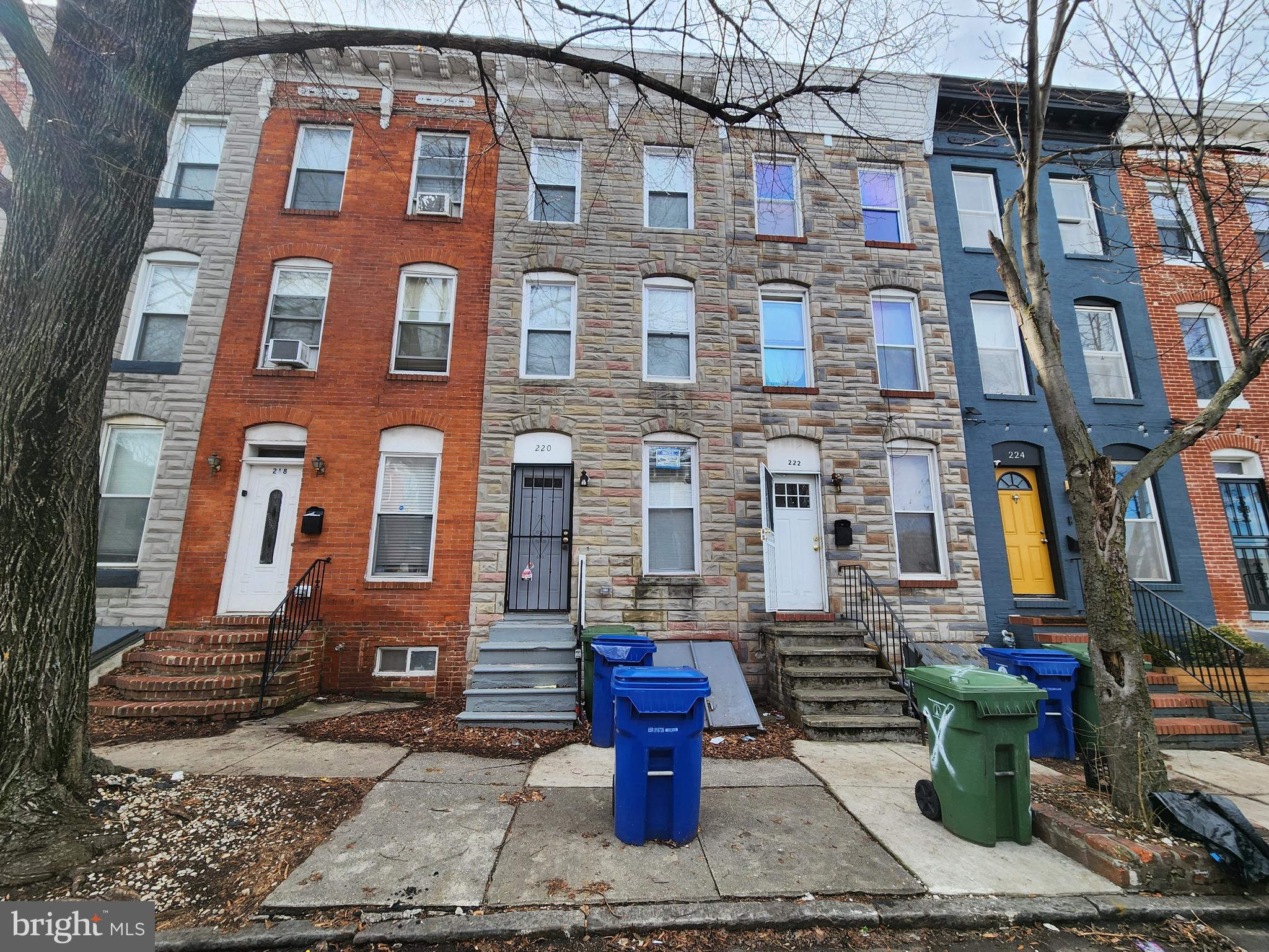 POST AUCTION - Buy it now Deposit: $10,000.

This three-story townhouse is located in the Patterson Park neighborhood of Baltimore City. Residents can enjoy the nearby facilities such as the John Hopkins Hospital, John Hopkins Metro Station, and all the attractions in the Canton Square. The property is vacant. The area provides easy access to the major traffic artery, Orleans St.