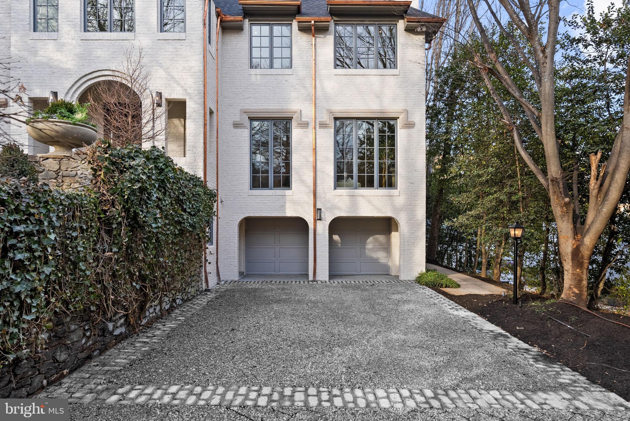 WESLEY HEIGHTS - Residential