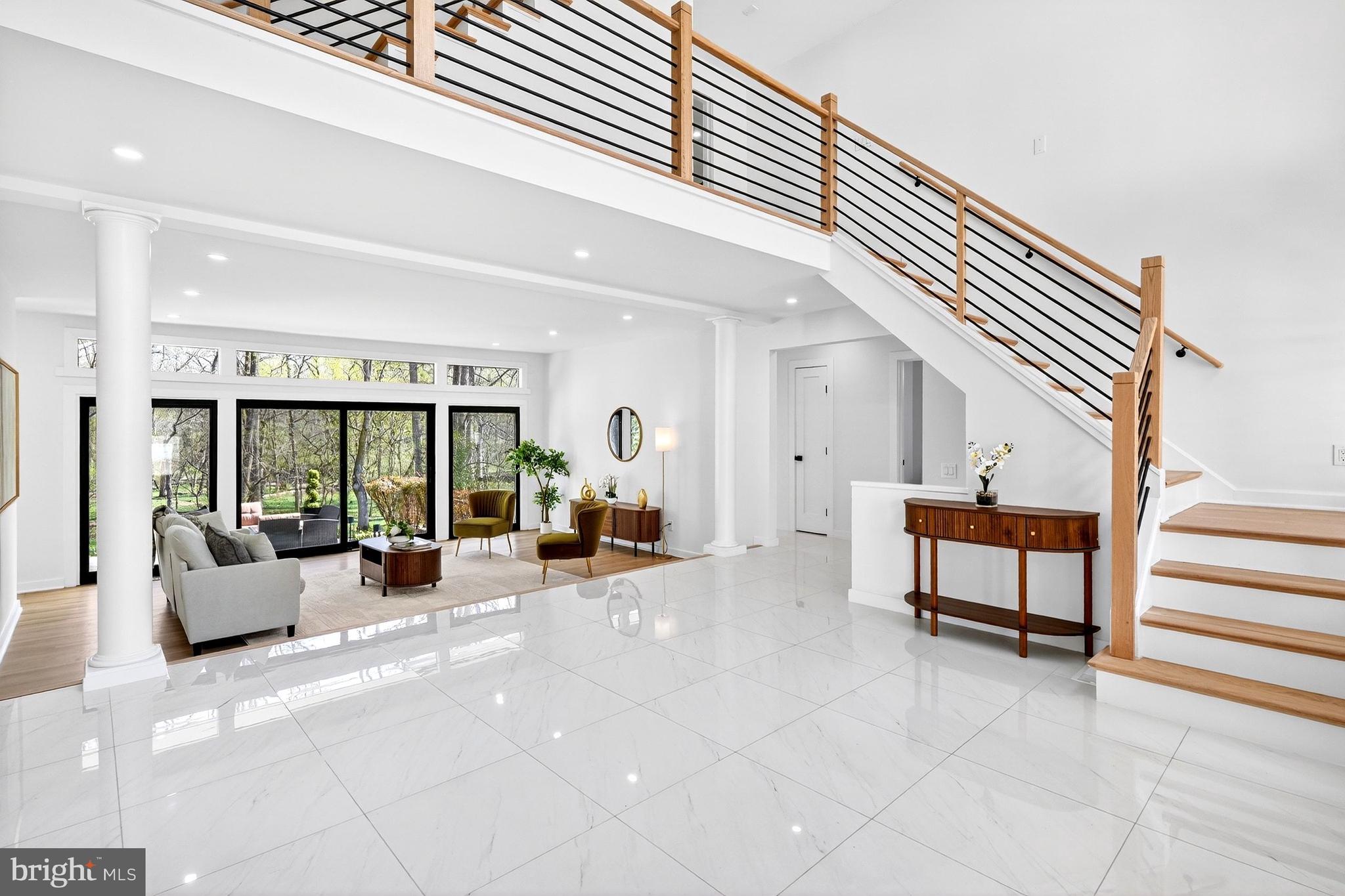 BRADLEY HILLS GROVE - Residential