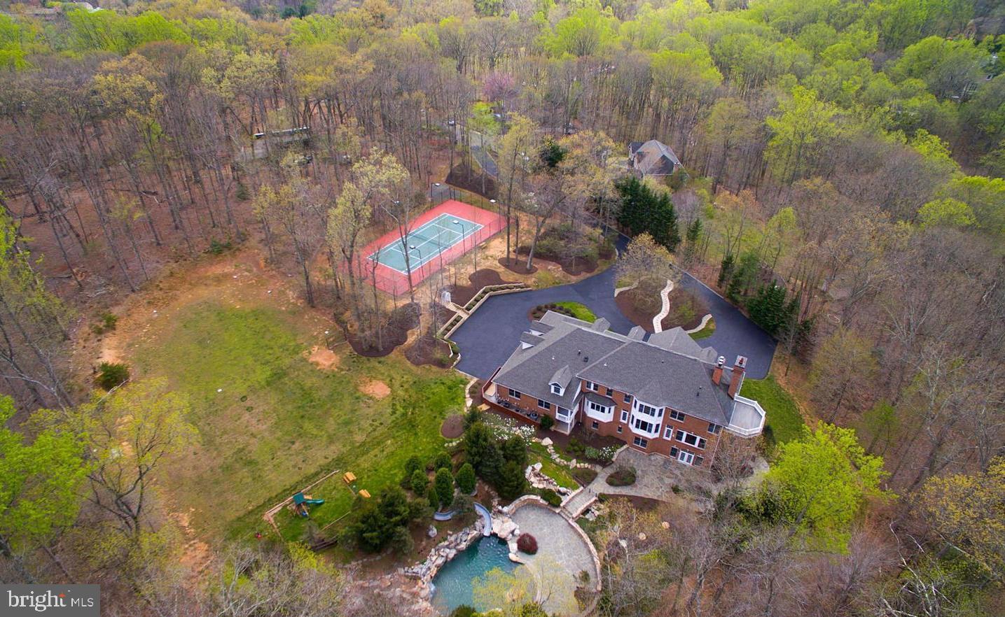NICHOLS RUN ESTATES - Residential