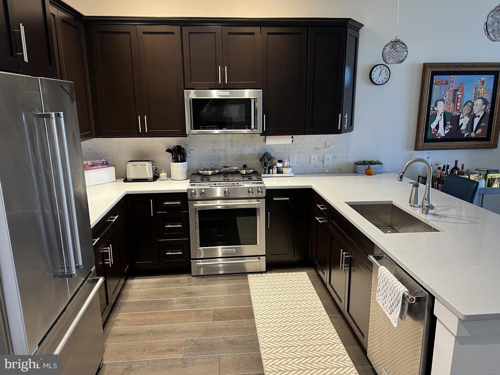 575 SOUTH CONDOS - Residential