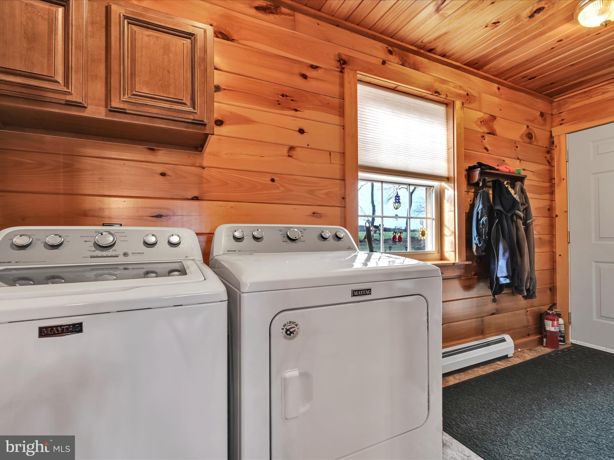 LAKE WYNONAH - Residential