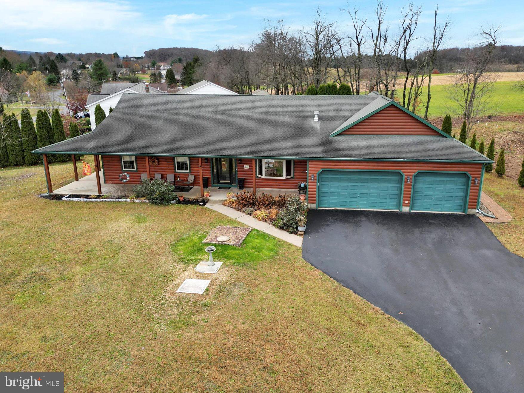 LAKE WYNONAH - Residential