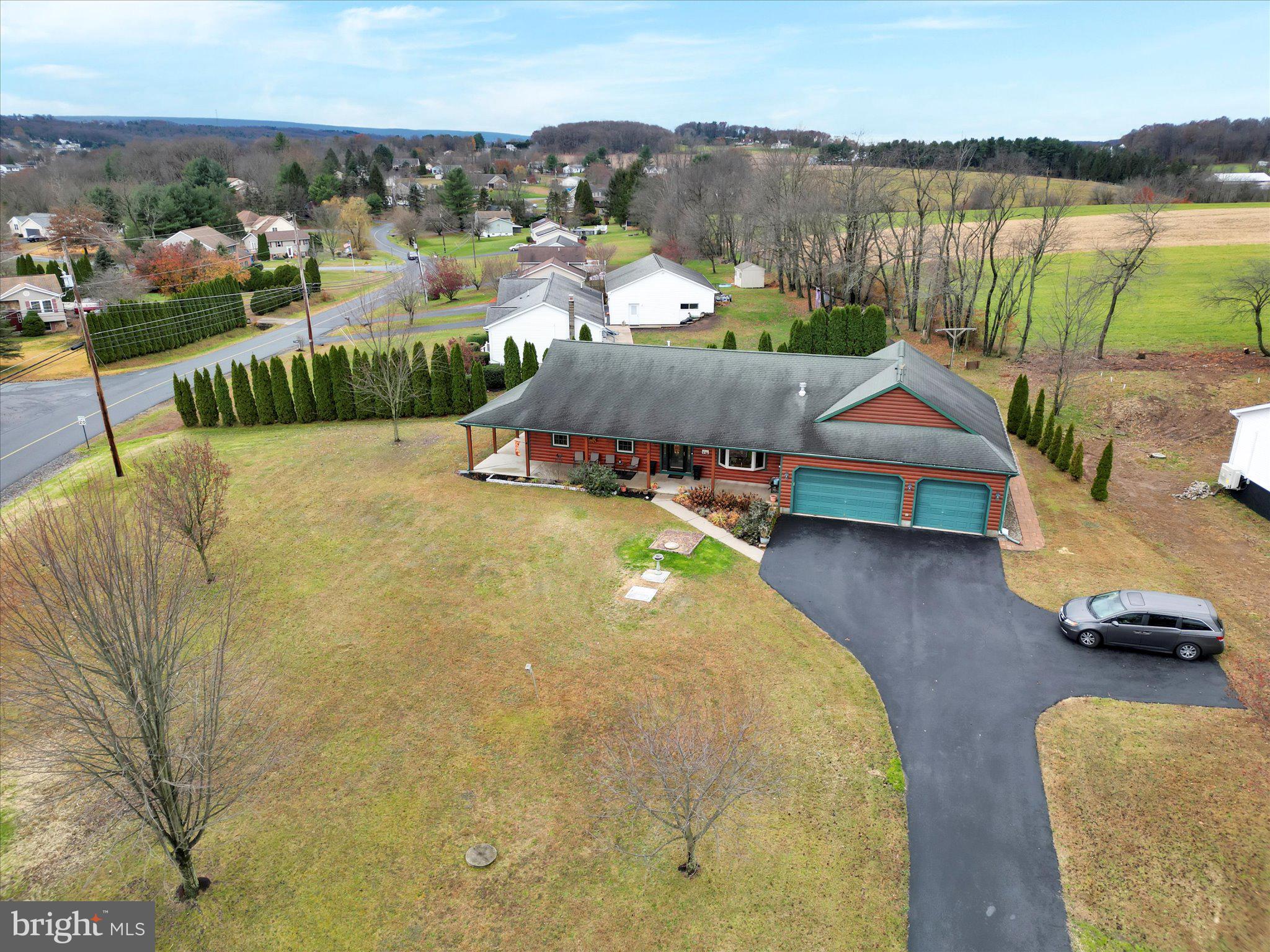 LAKE WYNONAH - Residential