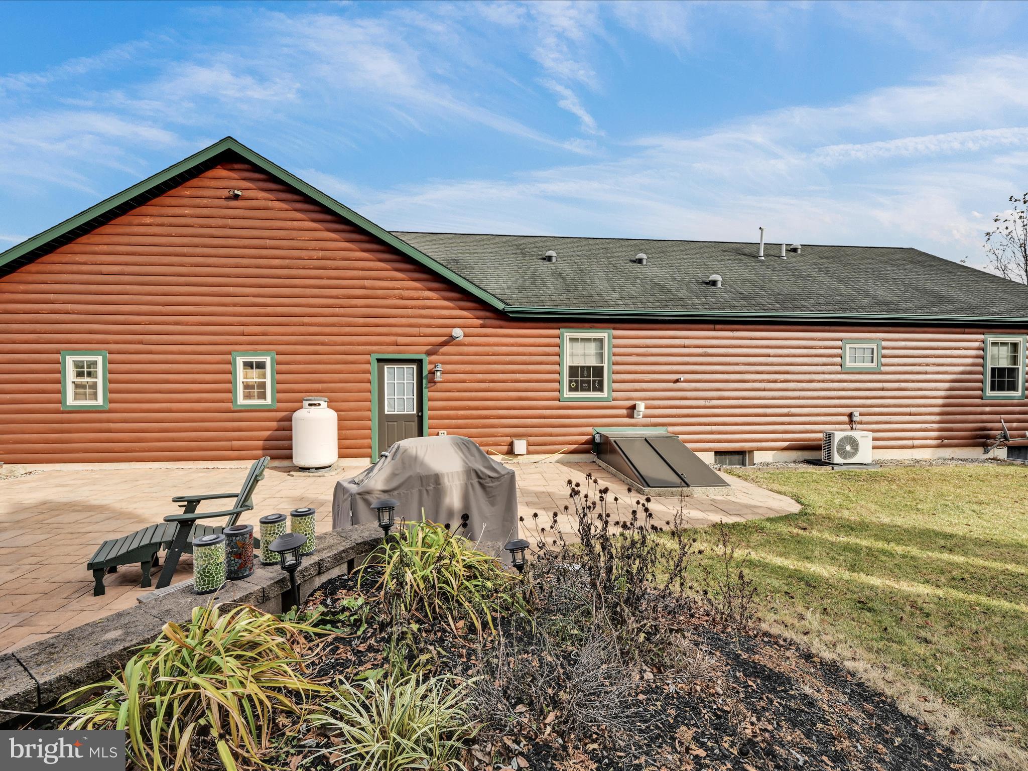 LAKE WYNONAH - Residential