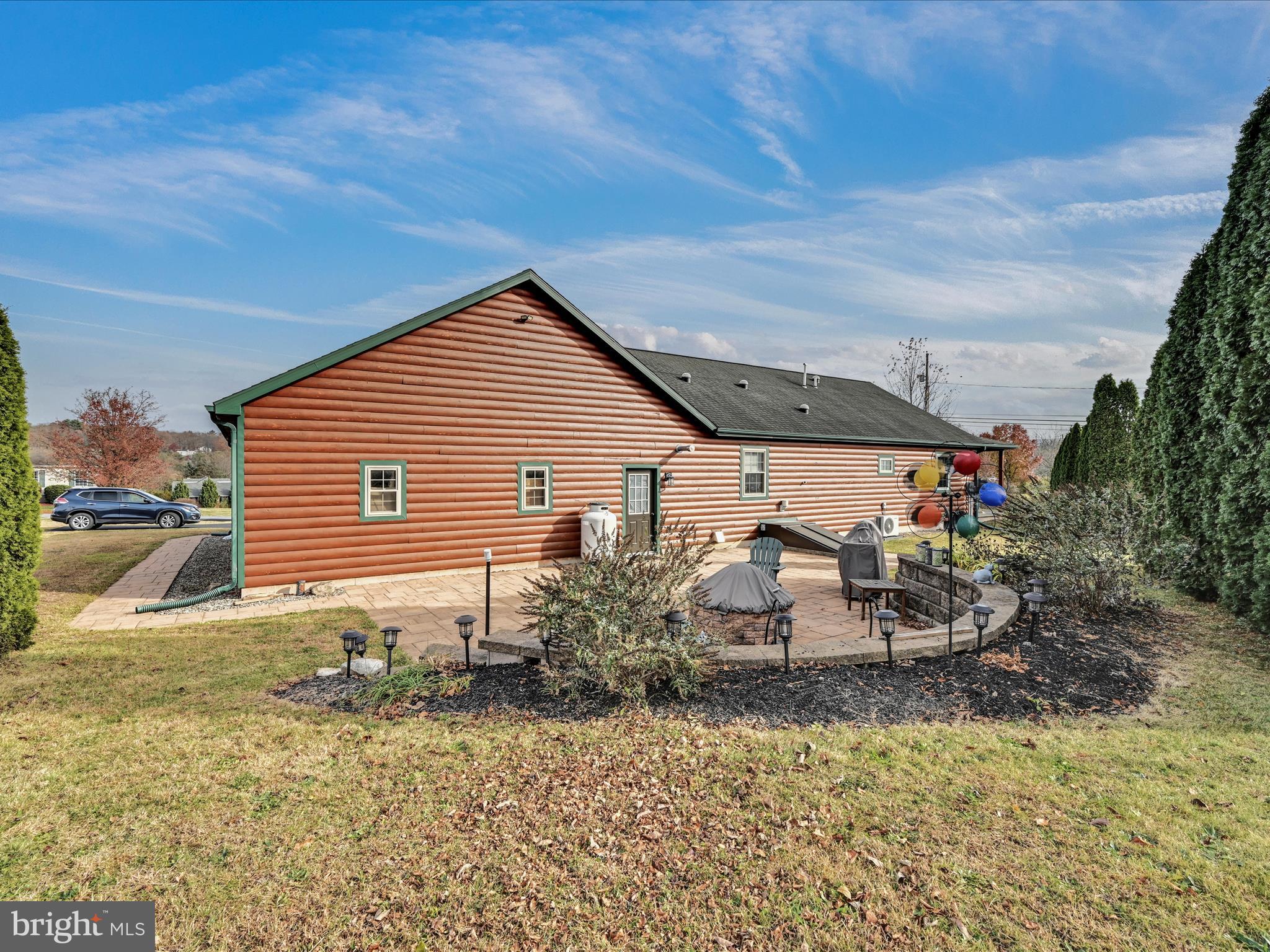 LAKE WYNONAH - Residential