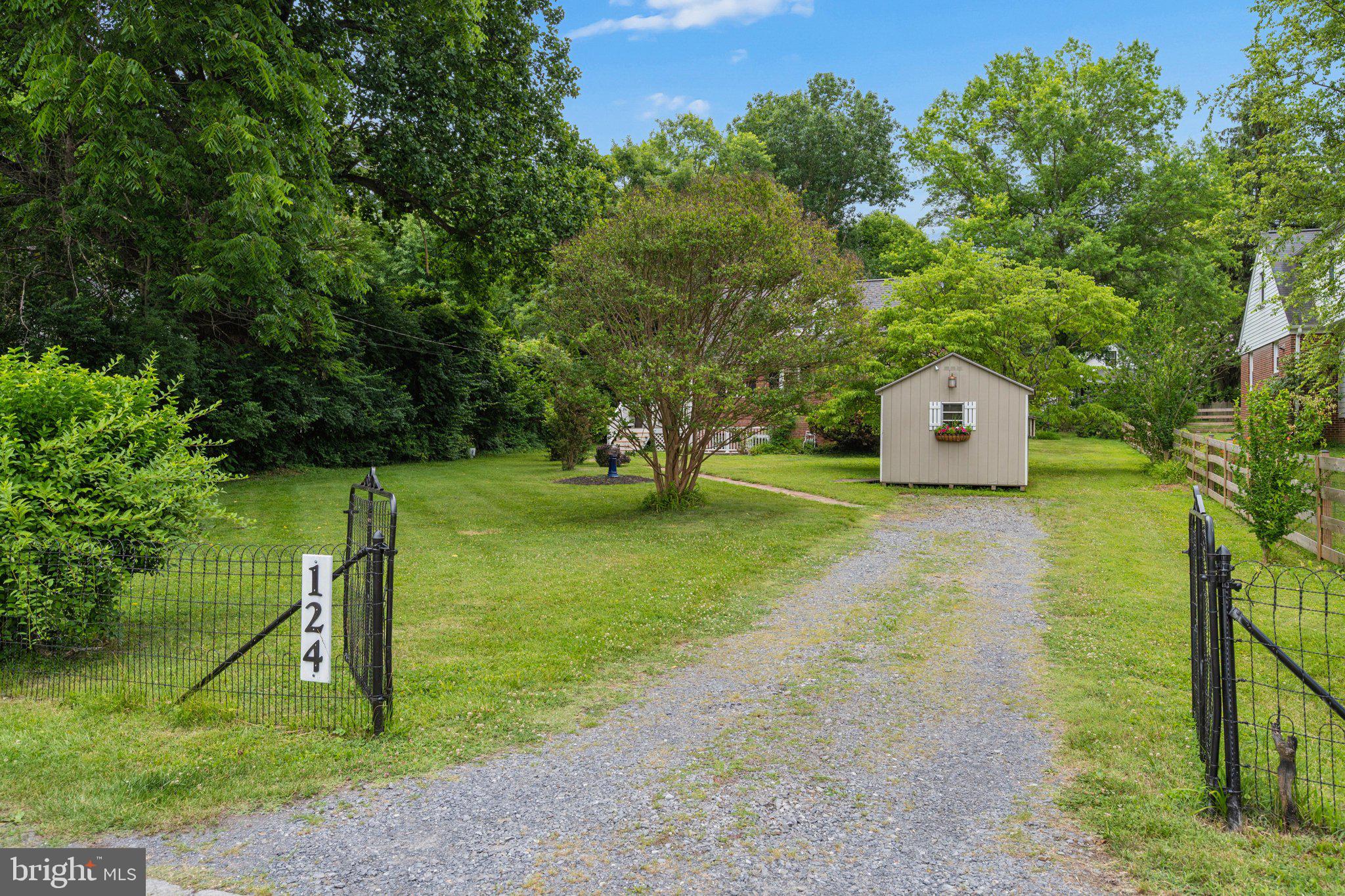 WASHINGTON GROVE - Residential