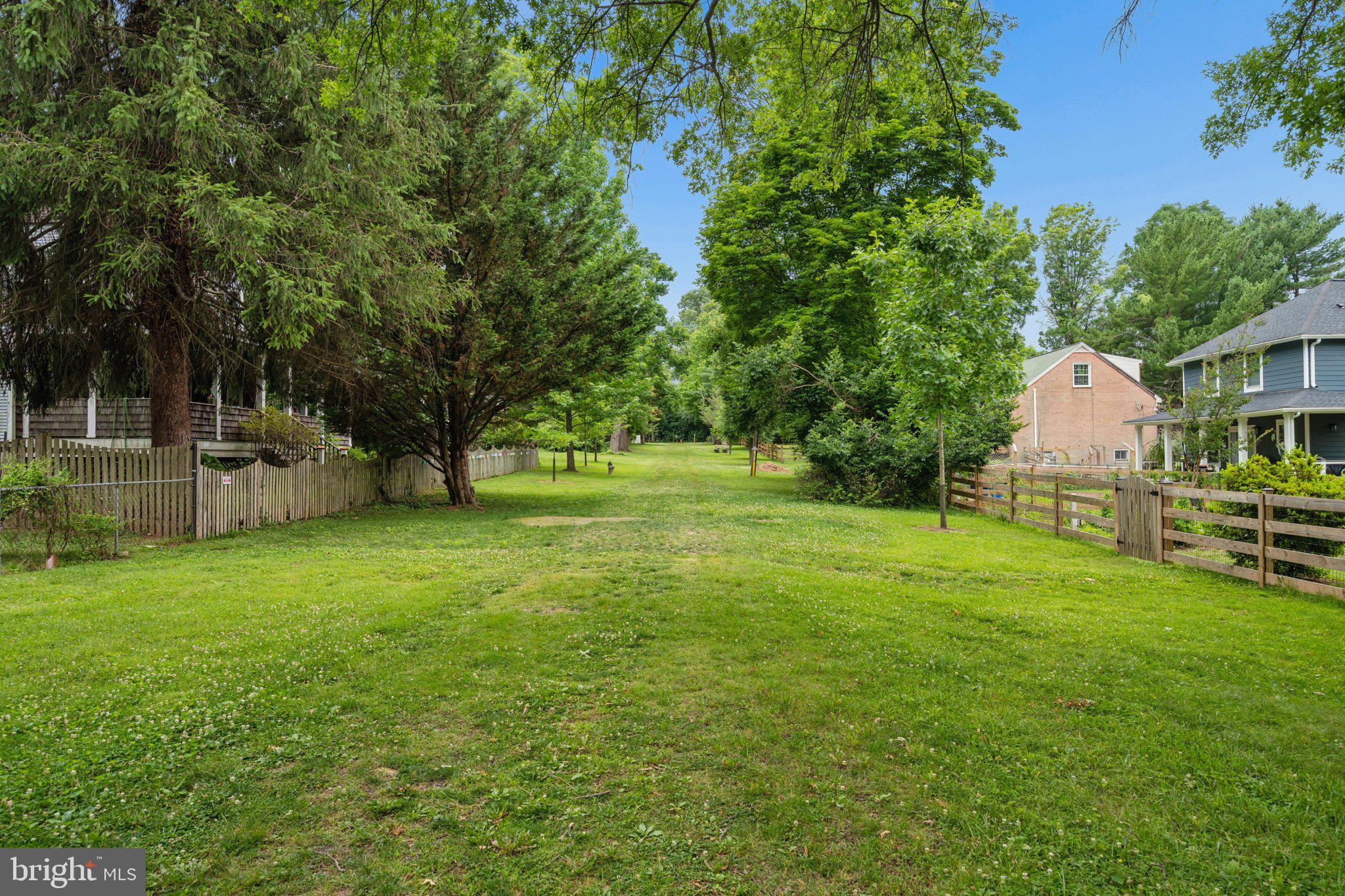 WASHINGTON GROVE - Residential