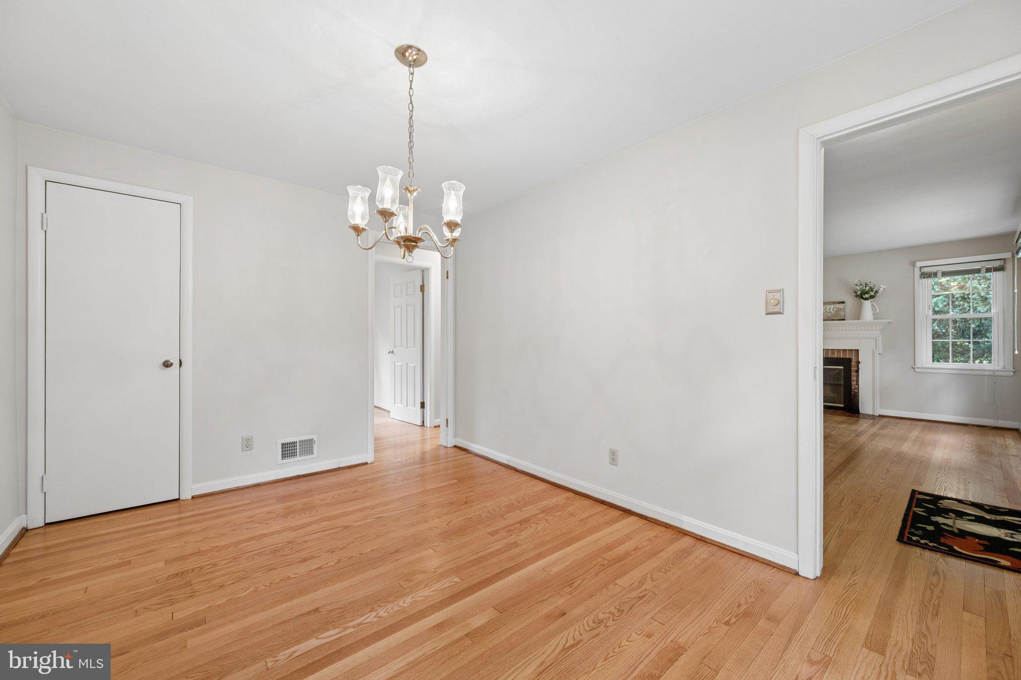 WASHINGTON GROVE - Residential