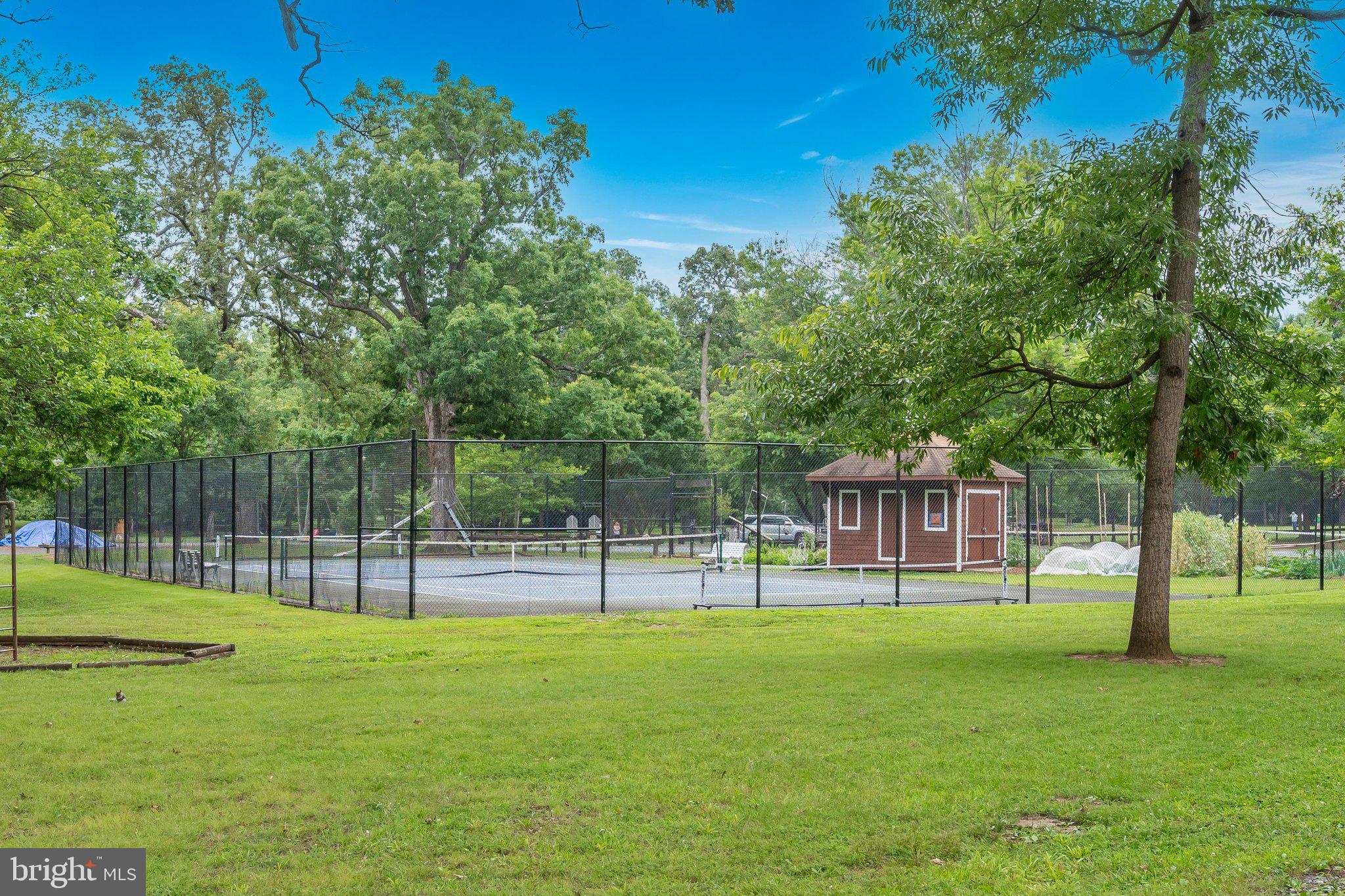WASHINGTON GROVE - Residential