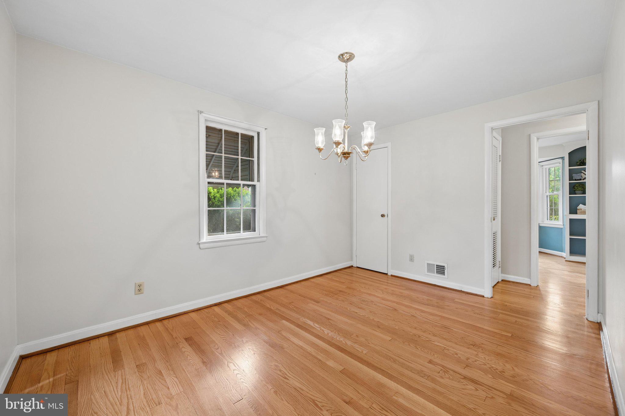WASHINGTON GROVE - Residential