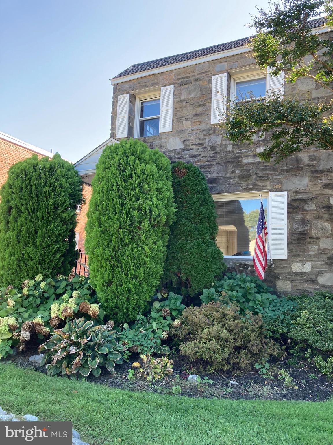 Haverford Township Twin Home in the Desirable Brookline Section of Havertown!  One block walk to  the area Wawa Convenience Store & local Bus Stop plus walking distance to  Brookline Boulevard with Restaurants/Pubs/Deli/Shops &  Gym Facility and walking distance for students in the highly rated Haverford Township School District.   Short drive to Train Line and major Routes.   This three Bedroom one Bathroom Home has generous off-street Driveway Parking and a fenced rear Yard with a nice size Deck and Shed.  Features of this Home include attractive front Landscaping; a covered Front Porch with a newer roof; original Hardwood Floors; an updated 2nd floor Bathroom with newer plumbing & fixtures including a glass door walk-in Shower; full walk-out Basement with laundry that includes  a washer and dryer & a 2nd refrigerator; Gas Heating and an electrical panel with circuit breakers.  Ideal for renovators or contractors to create the perfect Living Space - Come View!