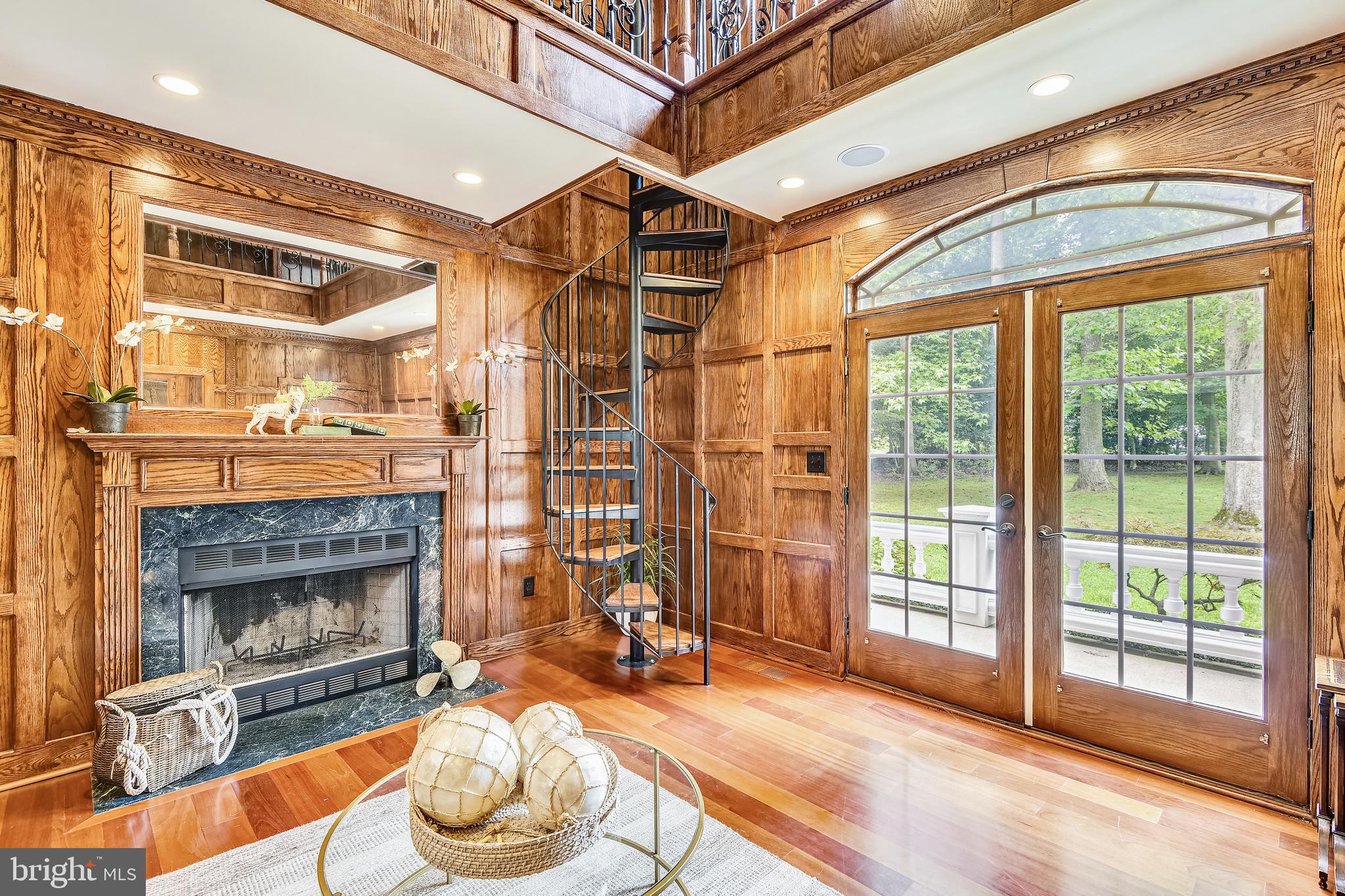WINDSOR ESTATES - Residential