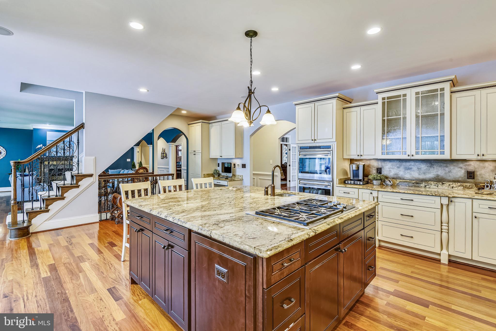 WINDSOR ESTATES - Residential