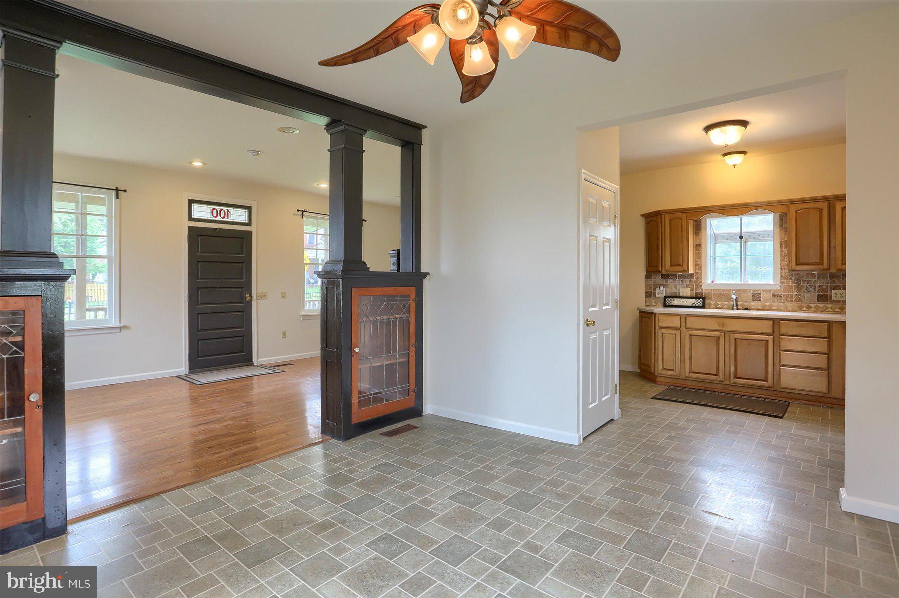COLONIAL PARK - Commercial Sale