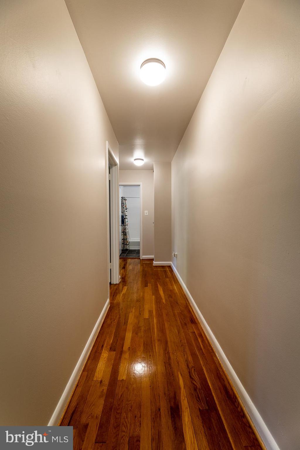 PARKSIDE CONDOMINIUMS - Residential Lease
