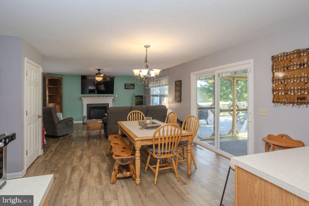 HAMPTON HILLS - Residential