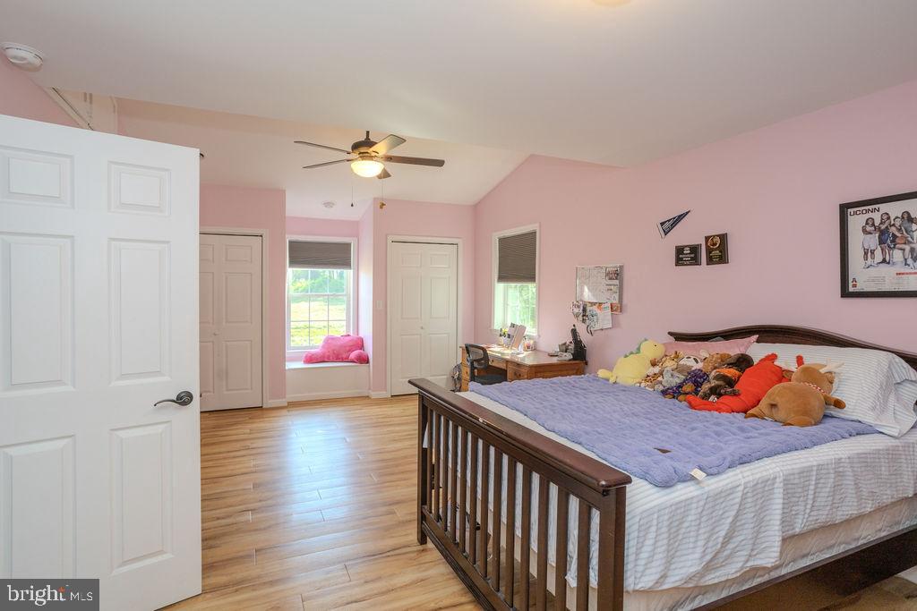 HAMPTON HILLS - Residential