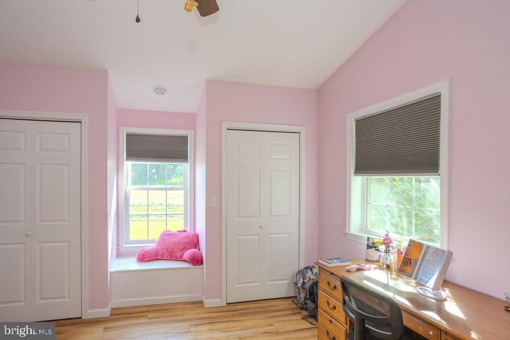 HAMPTON HILLS - Residential