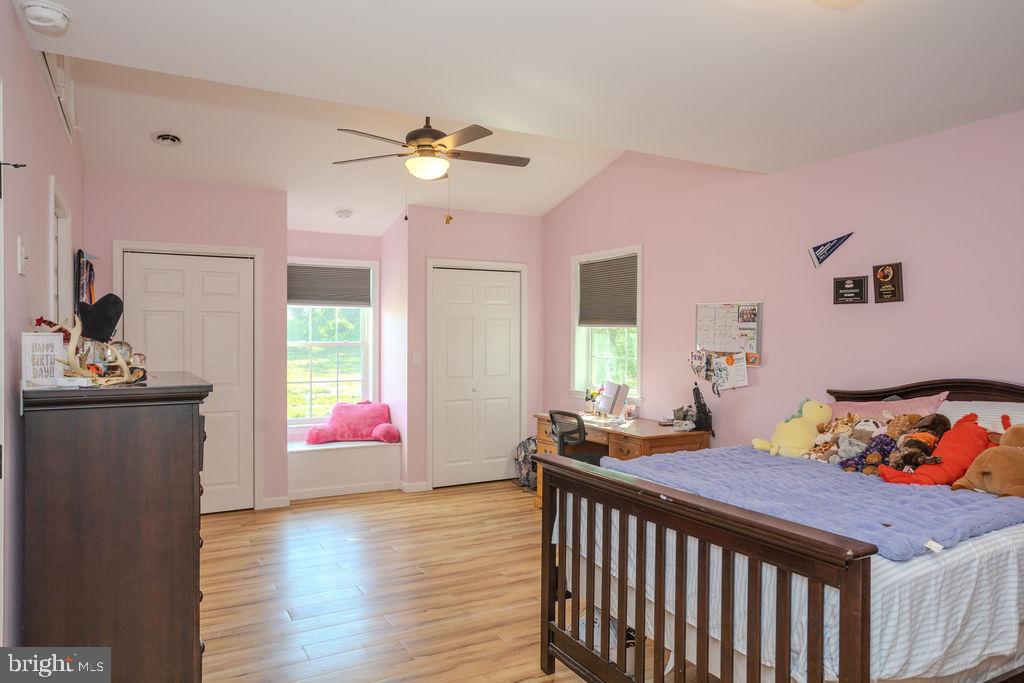HAMPTON HILLS - Residential