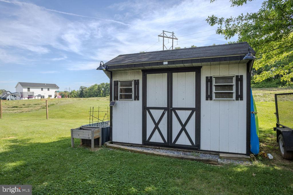 HAMPTON HILLS - Residential