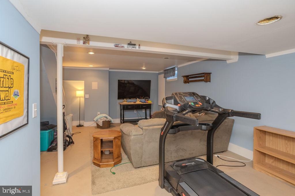 HAMPTON HILLS - Residential