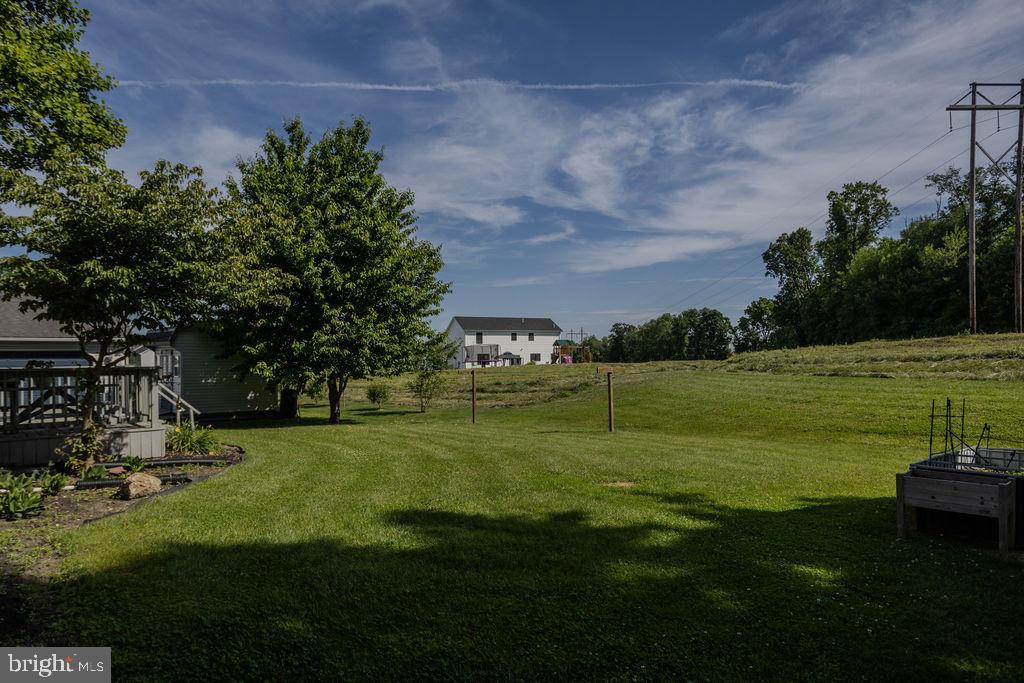 HAMPTON HILLS - Residential