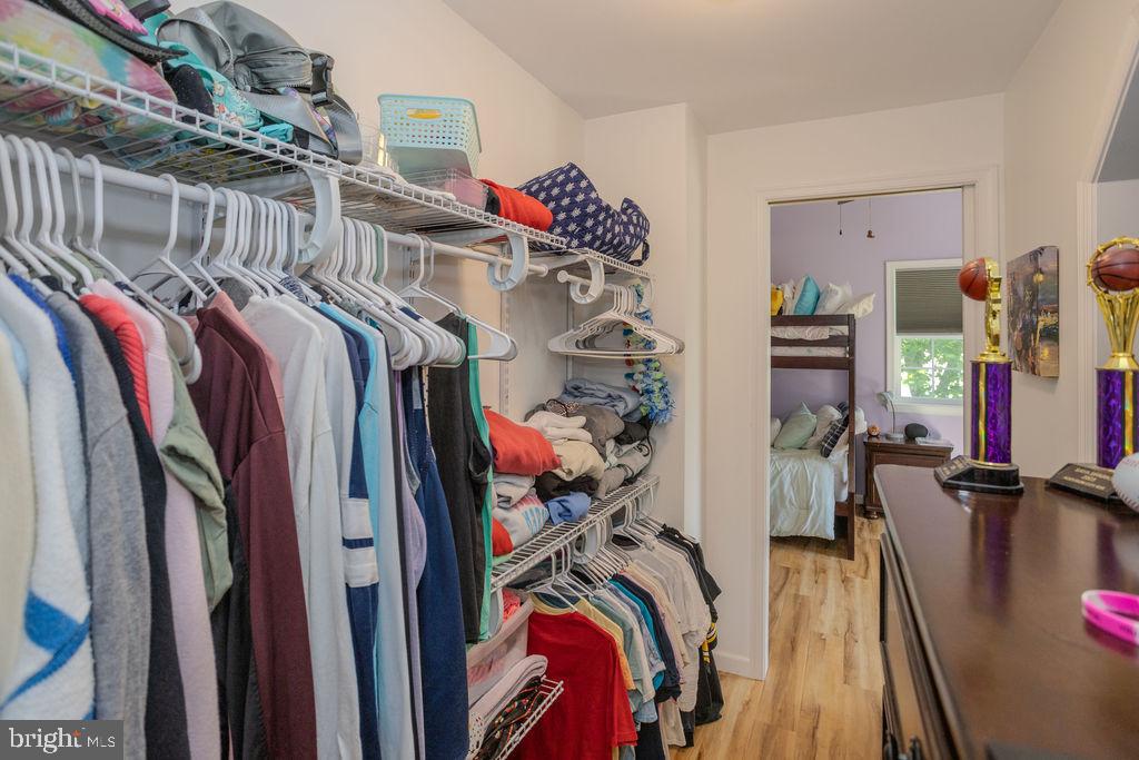 HAMPTON HILLS - Residential