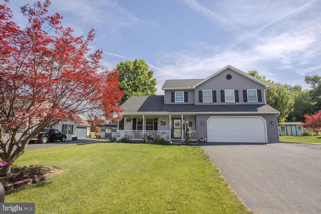 HAMPTON HILLS - Residential