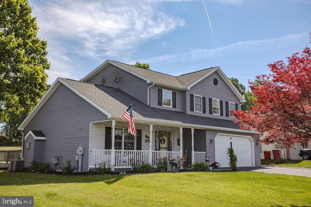 HAMPTON HILLS - Residential