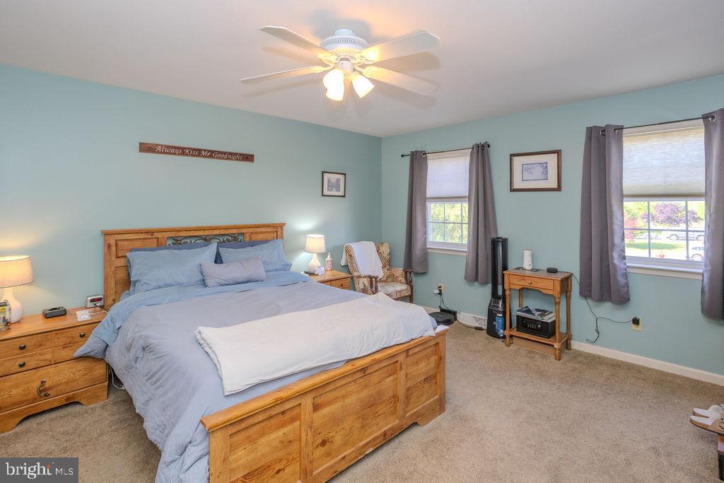 HAMPTON HILLS - Residential