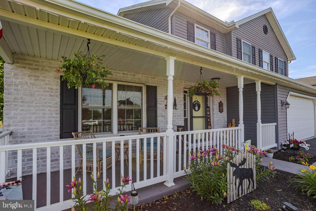 HAMPTON HILLS - Residential