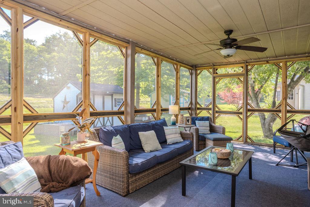 HAMPTON HILLS - Residential