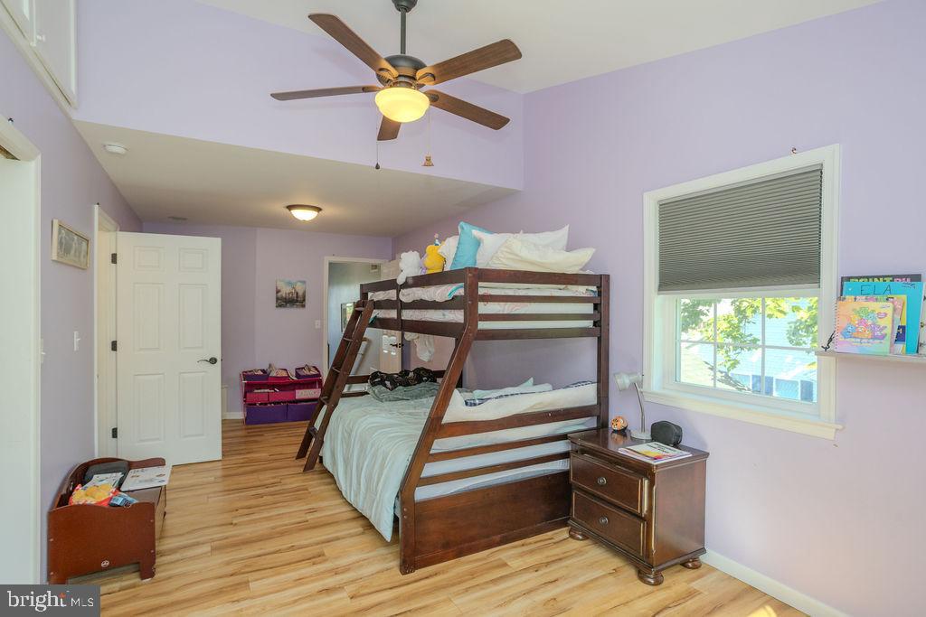 HAMPTON HILLS - Residential
