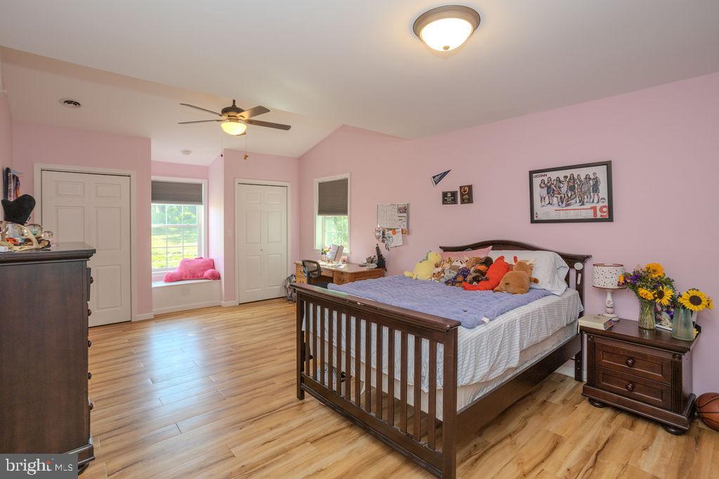 HAMPTON HILLS - Residential