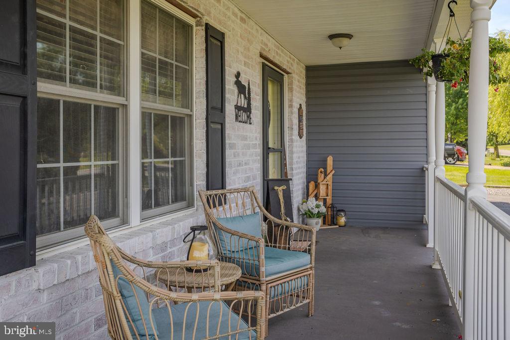 HAMPTON HILLS - Residential