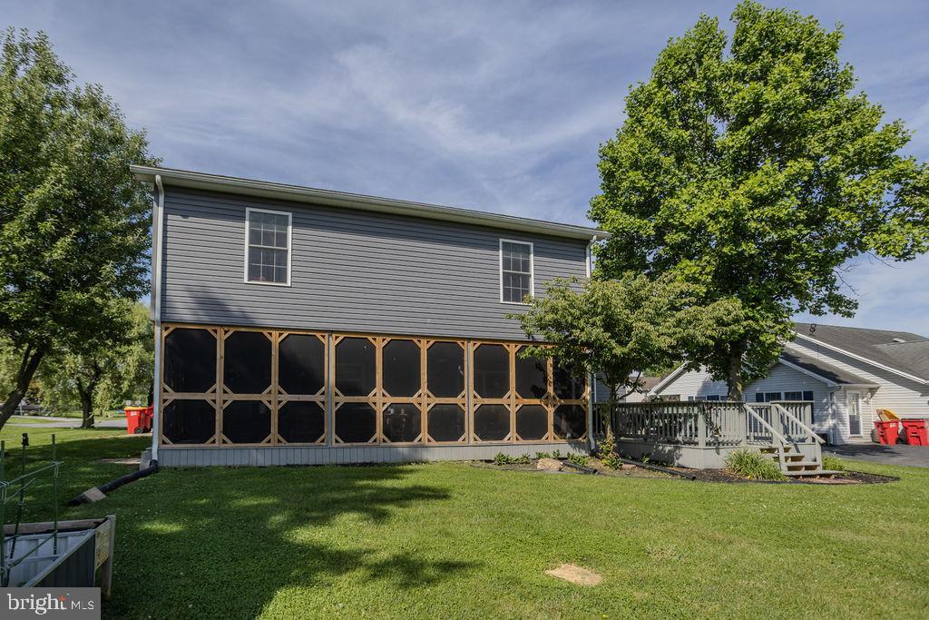 HAMPTON HILLS - Residential
