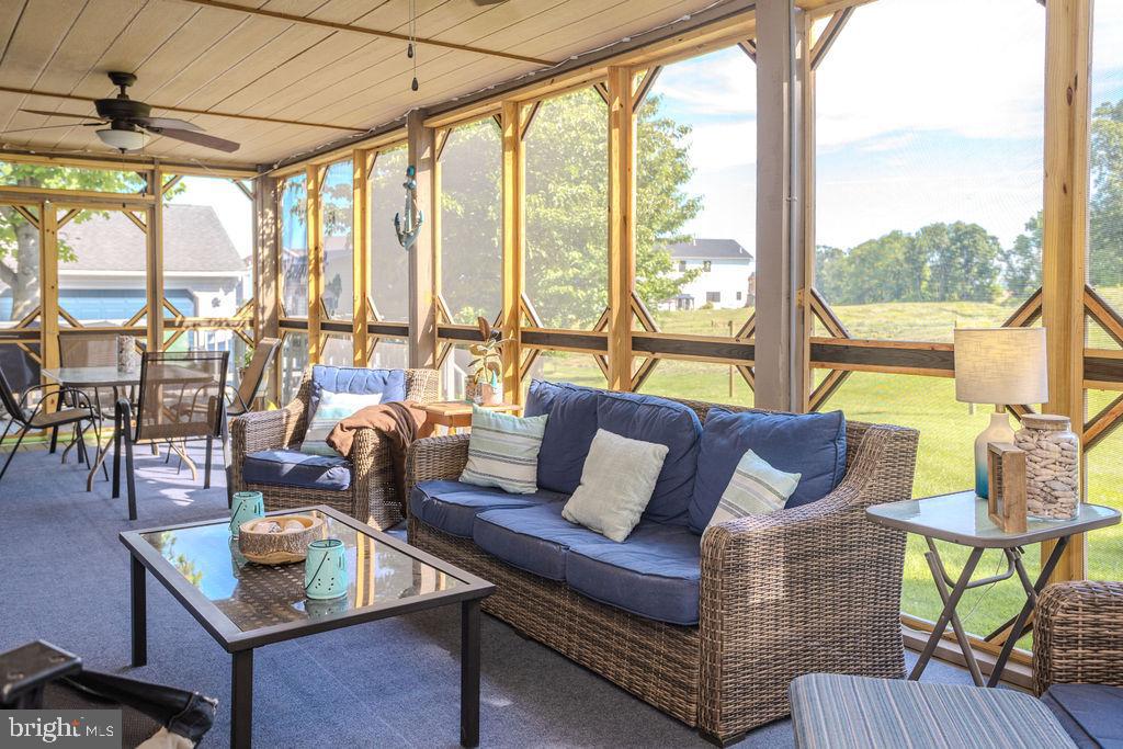 HAMPTON HILLS - Residential